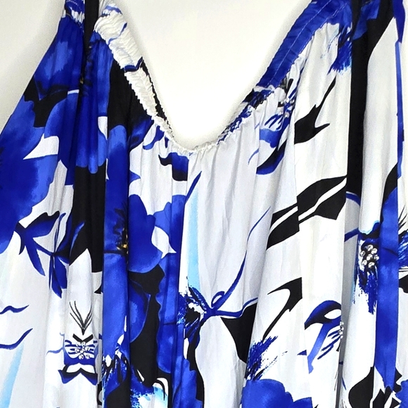 Plus Size Blue Floral Skirt - Picture 6 of 7